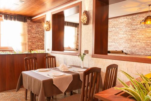 Restaurant, VOYAGE HOTEL in Fergana