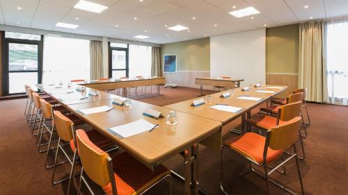 Novotel Amboise - image 2