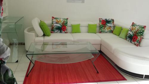 Agréable Studio vue mer au Trois Îlets (Agreable Studio vue mer au Trois Ilets) in Les Trois Ilets