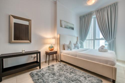 Two Bedroom Apartment with Balcony in Dubai Marina by Deluxe Holiday Homes