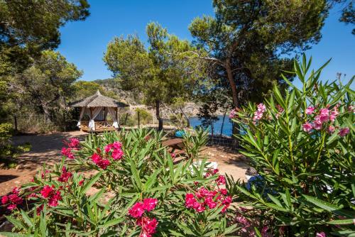 Hostal Cala Boix