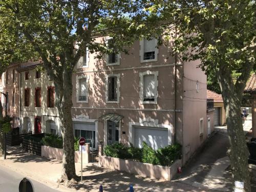 Appartement F2 30m2, 300m des Thermes