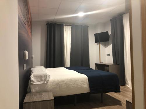 Twin Room with Bathroom