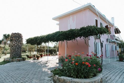  Jerry Apartments, Pension in Svoronata