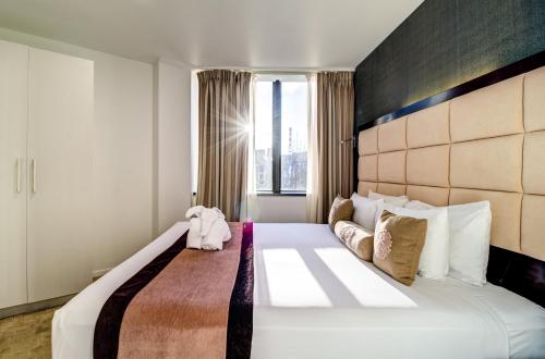 VR Queen Street Hotel & Suites