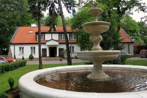 Dedek Park - image 9