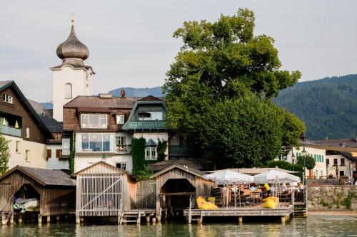  Kirchenwirt, Pension in Strobl