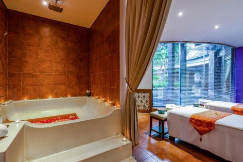 The Puri Nusa Dua Hotel9