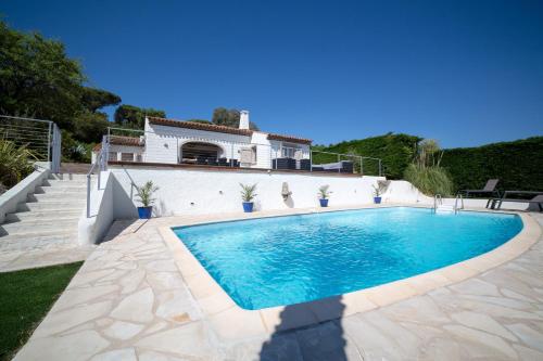 Bella Villa Sainte-Maxime gîte à louer Guerre Vieille