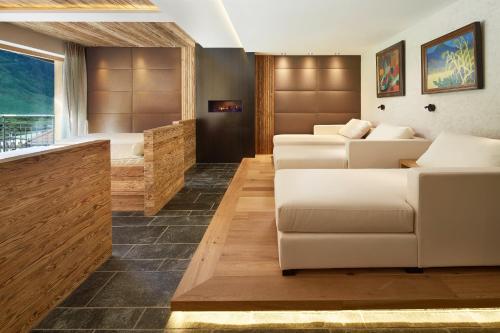 Hotel Berghof Crystal Spa & Sports - image 11