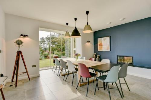 Owlscombe - main image