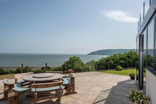 Owlscombe - image 2