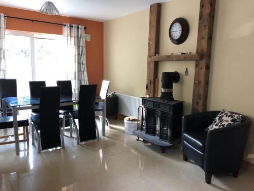 Modern Six Bedroom House Westport in Knockranny