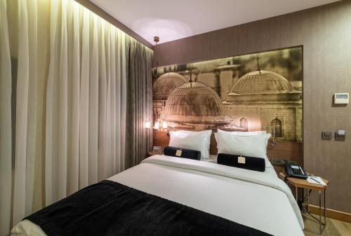 215630450 Hotel Saint Sophia