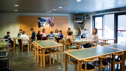 مطعم, Auberge de Jeunesse de Mons in مونز بيرجن