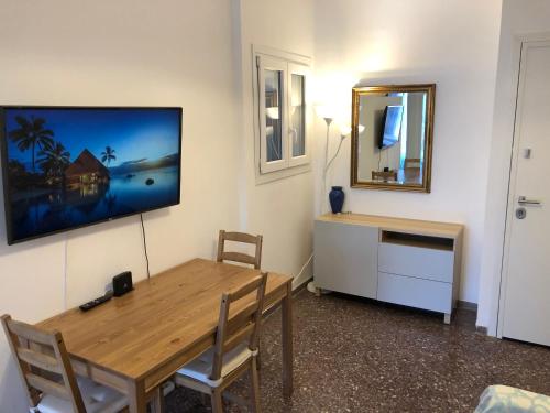 Metaxourgio spacious two bedroom apartment
