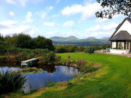 Surrounding environment, Misty Bay in Kenmare