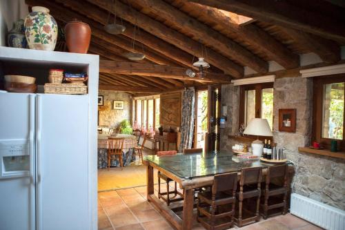 Konyha, Charming Boutique Country House: La Casa Vieja (Sotosalbos) in Sotosalbos
