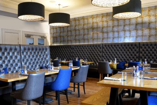 Ресторан, The Douglas Hotel in Бродік