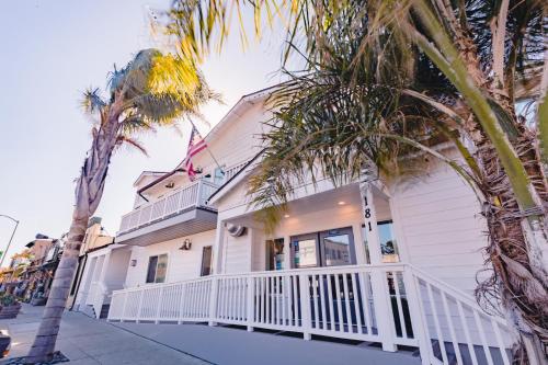On the Beach Bed and Breakfast - 출입구