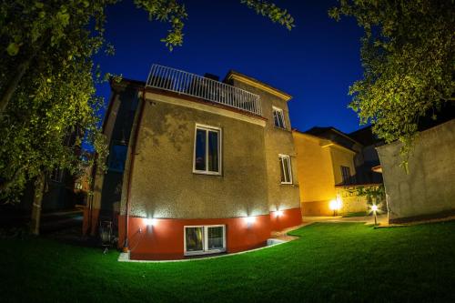 Dārzs, VILLA CENTRUM APARTMÁNY s RAŇAJKAMI A SAUNOU (VILLA CENTRUM APARTMANY s RANAJKAMI A SAUNOU) in Magurka