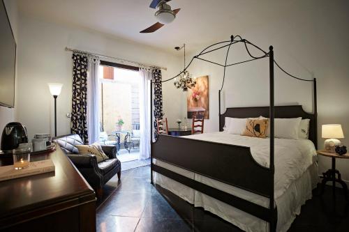 Bespoke Inn Scottsdale Room Type - Superior King Room