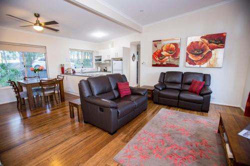 2 bedrooms, 3 beds