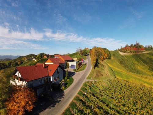 Familienweingut Oberer Germuth - image 13