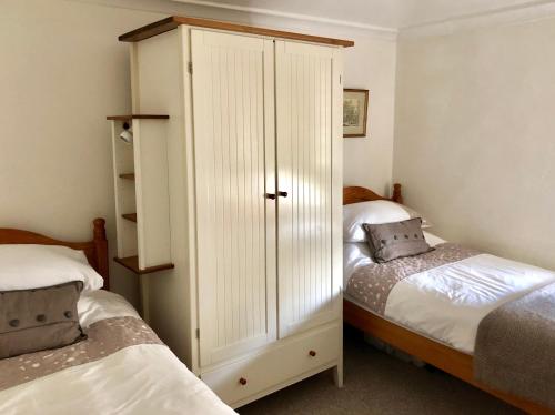 Lansdown Slope Townhouse - Elegant 4 Bedrooms near Assembly Rooms - image 5