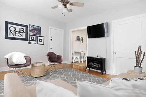 Our Nest on Vickery in Dallas, USA
