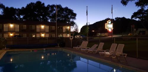 Stagecoach Inn & Suites - 숙소 외관