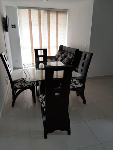 APARTAMENTO AVENIDA CONDINA Primer Piso