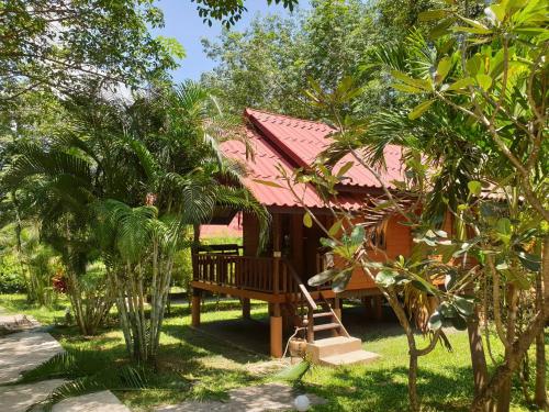 A szálláshely kívülről, Najjamee Bungalow in Koh Yao Noi