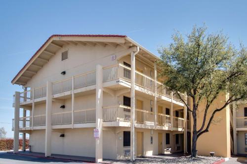 Studio 6  Fort Worth, TX - West Medical Center - 숙소 외관