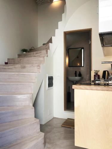  Sunny micro-loft apartment with outdoor lounge in Bendevís