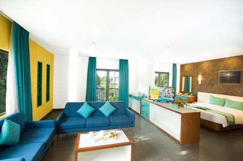 Suite Garden View with Balcony