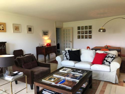  Lisbon Luxe Spacious Flat in Lissabon