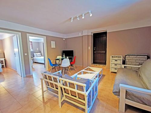  Anaroussa Diros Apartment in Areopoli