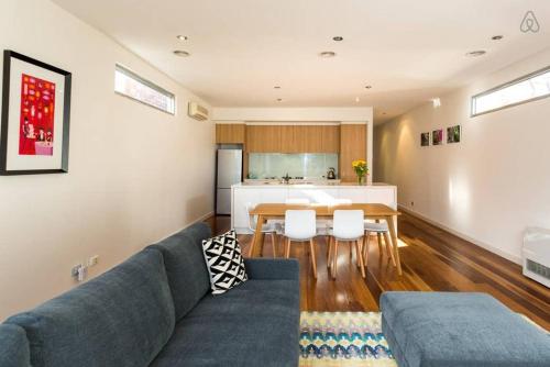 Bradman Modern Style a Walk to MCG Swan St CBD - image 5