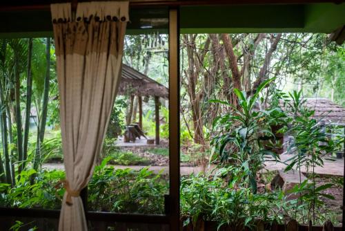 Hot Coffee Guest House and Resort in Mae Chaem
