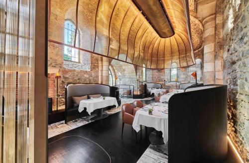Château Saint Jean Hôtel & Spa - main image