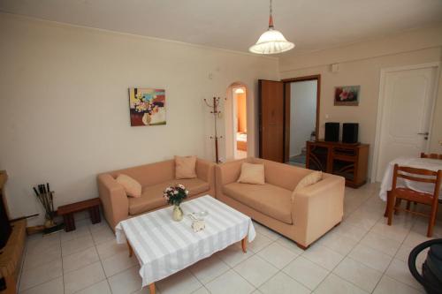  Sofi s Apartment, Artemis Beach, Athens Aiport in Áyios Spirídhon