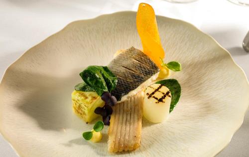 Cavan Crystal Hotel - image 6