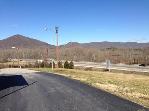Tennessee Motel - image 5