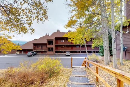 Snowscape Condos in Silverthorne - image 2