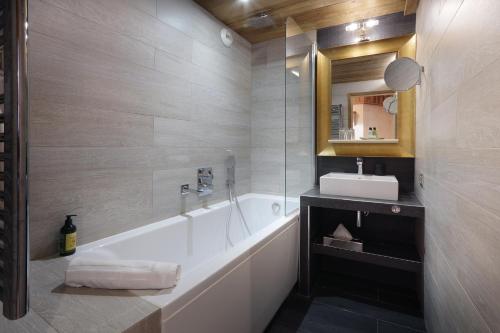 Triple Room with Bath