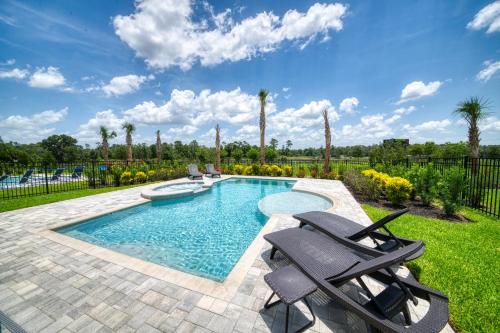 Swimming pool, Charming Home Near Disney with Private Pool, Game Room & Resort Amenities - 7489M in Disney - Maingate West