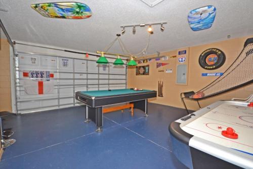 Hampton Lakes 215824 - image 2