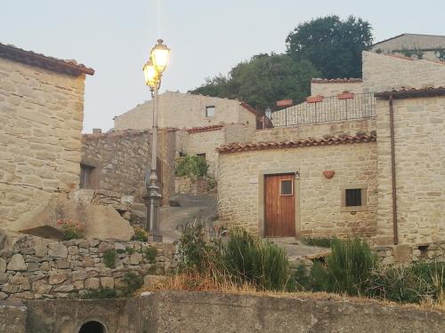  Stone house, Unterkunft in Montalbano Elicona