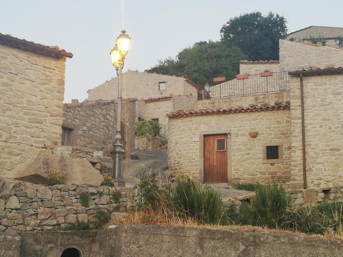  Stone house, Pension in Montalbano Elicona